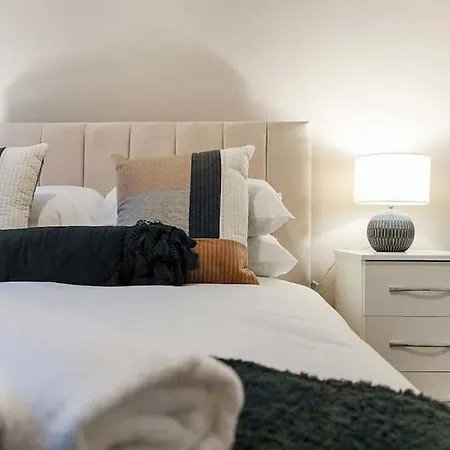 Esher House 度假居 *