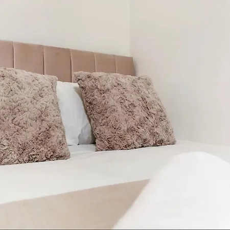 Esher House 米德尔斯伯勒