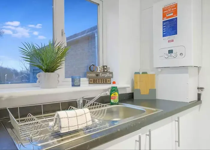 Esher House 펜션 *